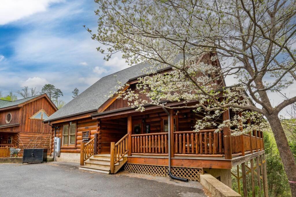 2-Bedroom Cabin With 2 Master Suites, Loft, Half-Bath And Hot Tub In A Serene Resort Setting سيفيرفيل المظهر الخارجي الصورة