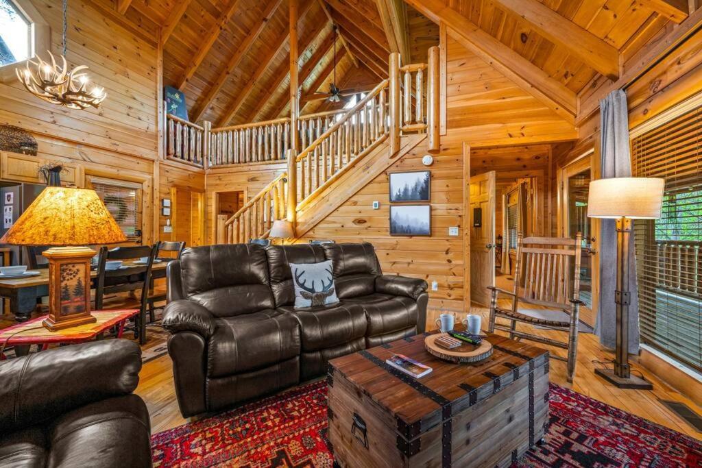 2-Bedroom Cabin With 2 Master Suites, Loft, Half-Bath And Hot Tub In A Serene Resort Setting سيفيرفيل المظهر الخارجي الصورة